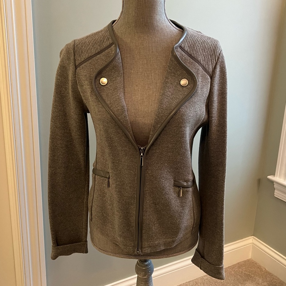 Zip front heather gray sweater cardigan blazer